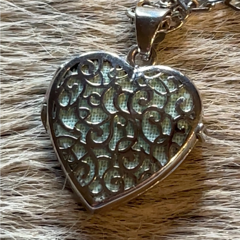 Heart locket on 20” chain
